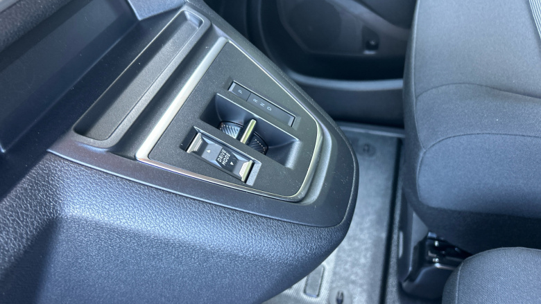 Peugeot Expert E-L2 100kW 75kWh Professional Van Auto